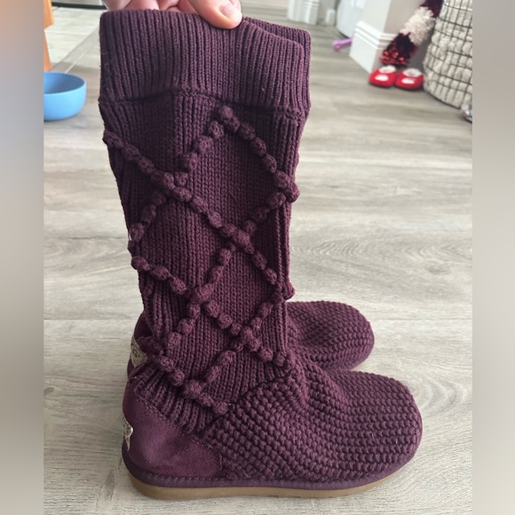 Crochet deep purple Uggs - Picture 1 of 6